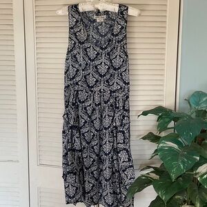 Lili’s Closet Feminine Navy and White Patterned Midi Dress